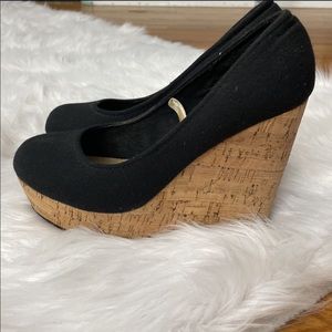 Black cork wedges
